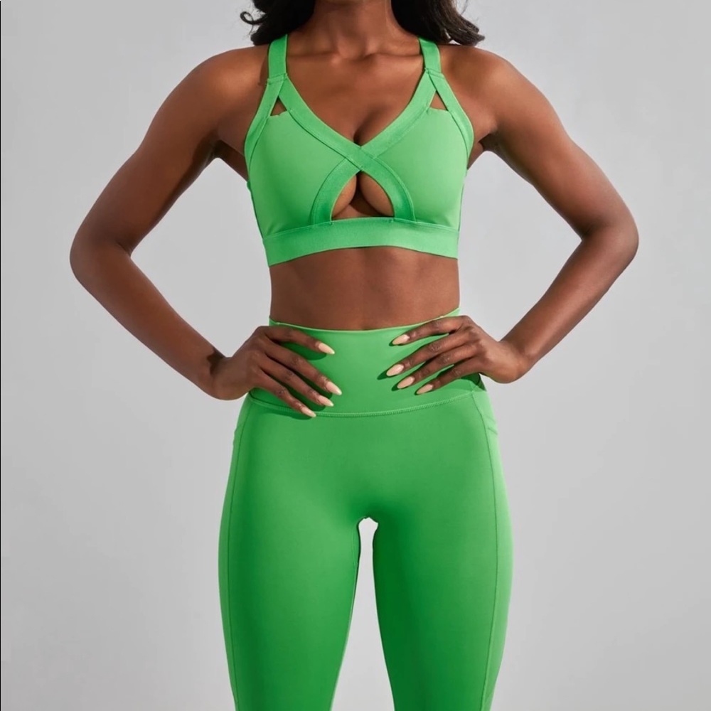 Buffbunny heart breaker sports bra, size small